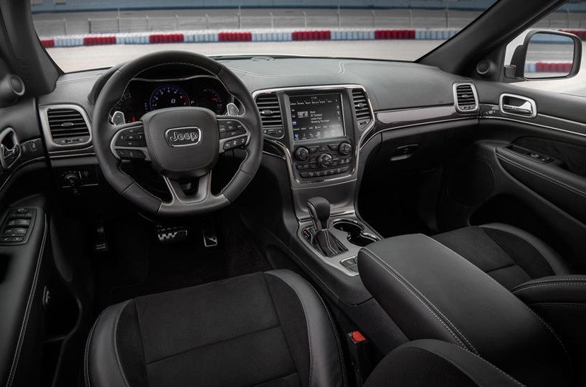 2021 Jeep Grand Cherokee SRT new interior