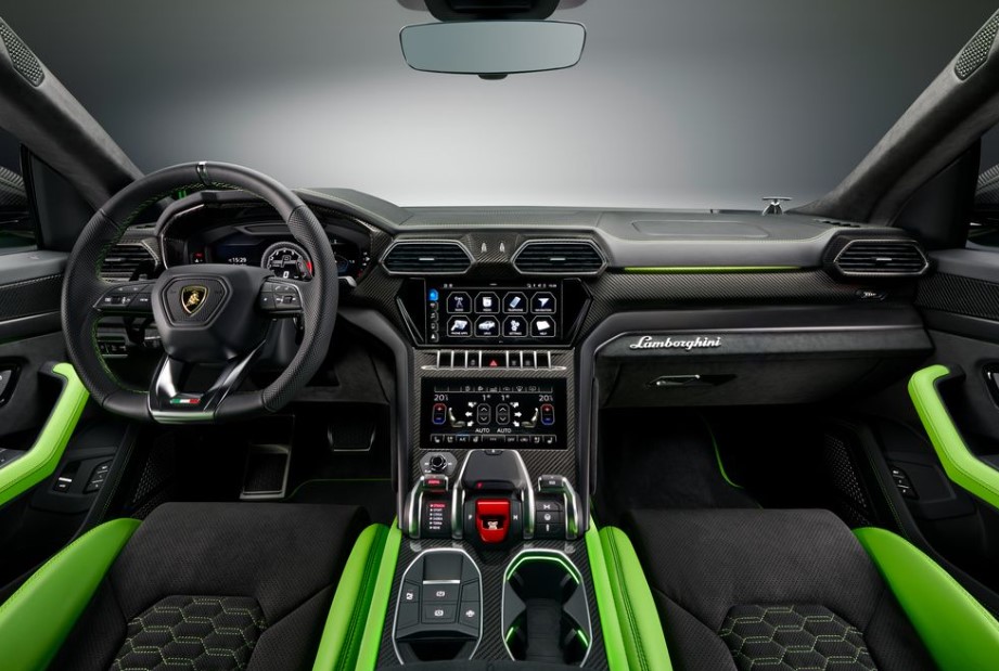 2021 Lamborghini Urus Infotainment and Navigation