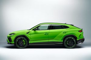 2021 Lamborghini Urus Side View