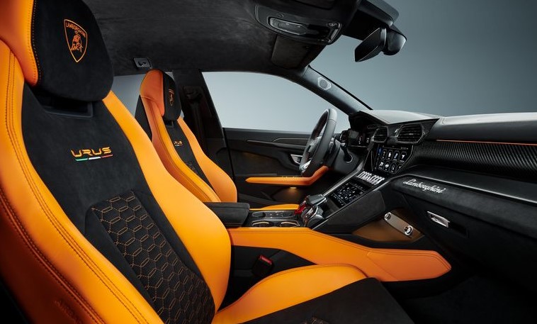 2021 Lamborghini Urus with new interior styling