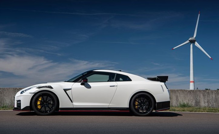 2021 Nissan GT-R New Exterior Styling